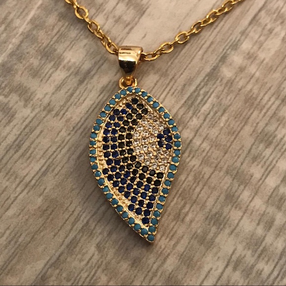 Leaf Eye Necklace - Picture 1 of 6